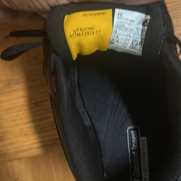 Barely worn work shoes New Balance - Picture 4 of 7